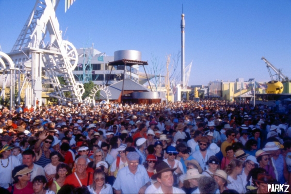 Crowds at Brisbane Expo '88